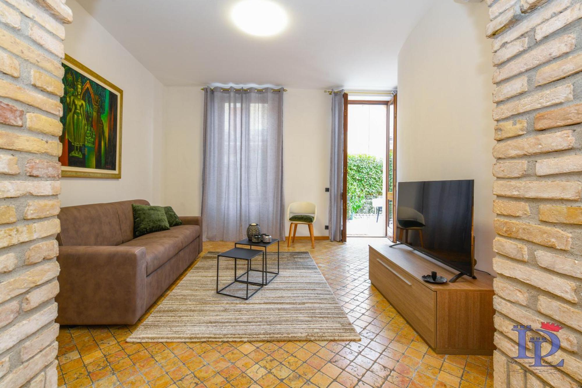 Desenzanoloft Official Partner Marriott Homes & Villas - Let It Be A Dream - Renovation 2025 Lake View Desenzano del Garda Exterior photo